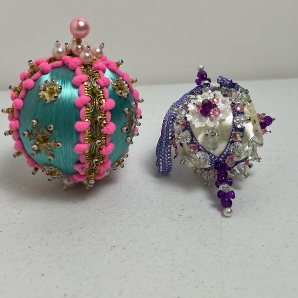 Lot of 2 VTG Christmas Ornament Sequin Beaded Push Pin Handmade READ - Picture 1 of 8